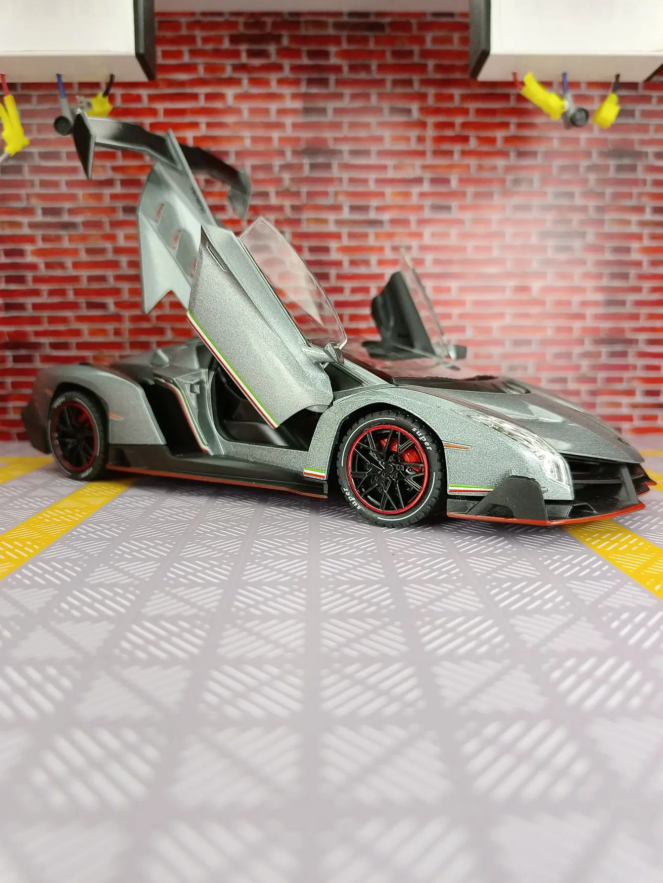 

1:24 Lamborghini Poison Veneno модель автомобиля, имитация спортивного автомобиля, литая под давлением модель автомобиля из сплава для коллекции подарков, украшения