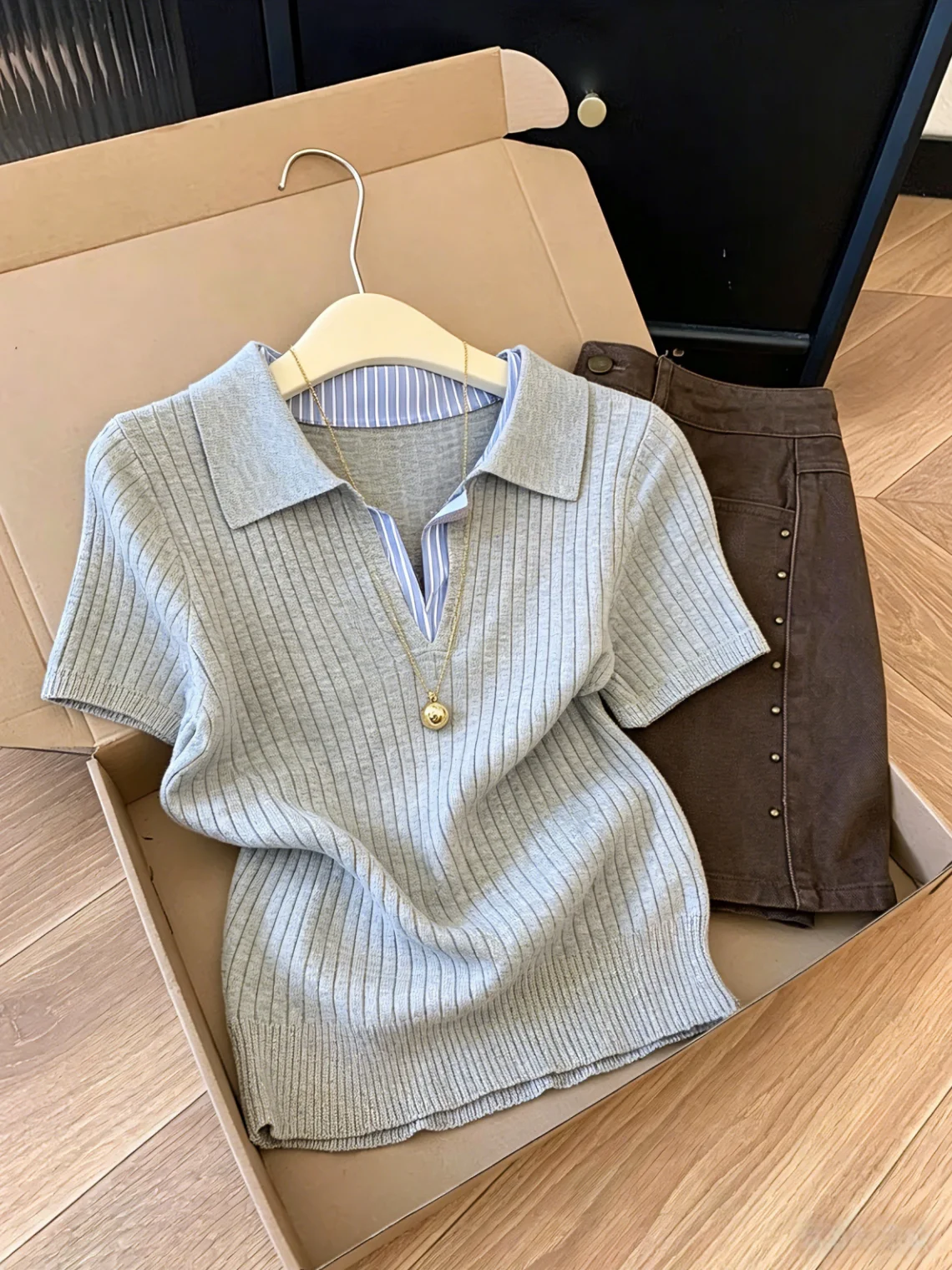 

Korean Style Splice Neck Short Sleeve Knitted Shirt Women's Summer New Fashion Versatile Top Self-Keeping Model Silk Blend