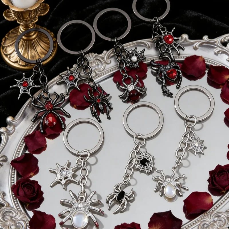 1PC Dark Gothic Tropf Öl Emaille Mehrere Spinne Spinne Web Schlüsselanhänger DIY Schmuck Taschen Wasser Tassen Anhänger Gedenk geschenke
