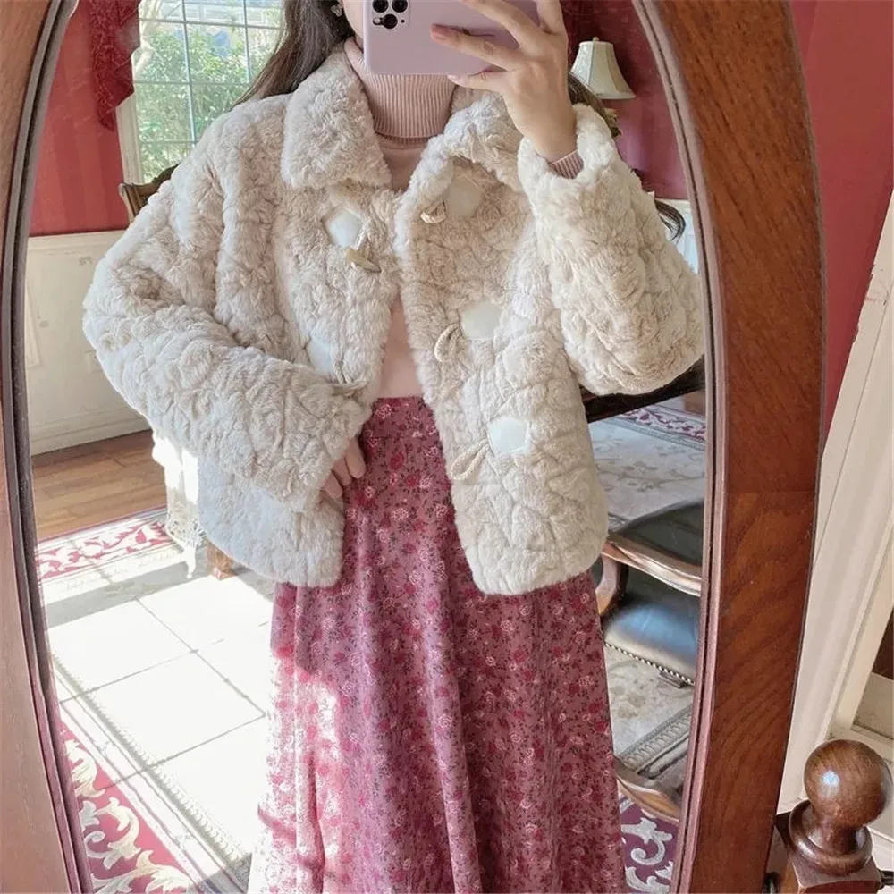 Zoete Imitatie Bont Pluche Jassen Vrouwen Herfst Winter Nieuwe Vrouwelijke Korte Faux Fur Kawaii Jassen Dames Dikker Warme Slanke Overjassen