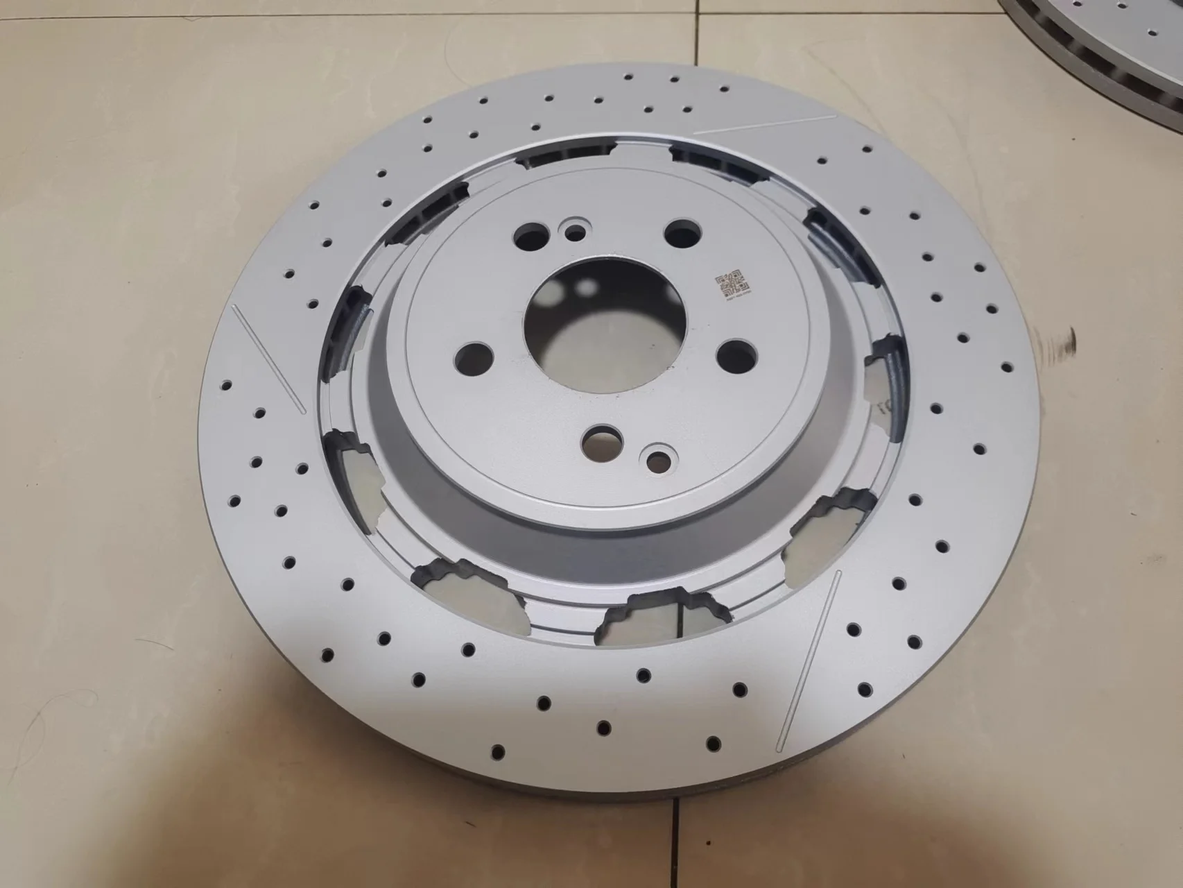 أفضل بيع2314230612 2314230712 A2314230612 A2314230612 قرص فرامل Sui للعجلة الخلفية W222 #1