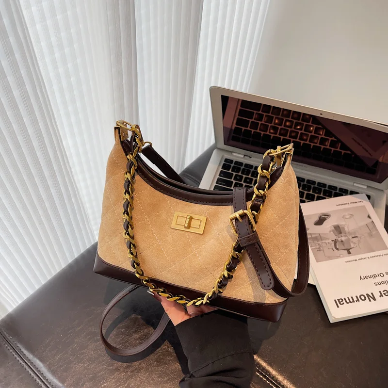 

MUST-HAVE 2025! QUILTED CHAIN BAG - CONVERTIBLE STRAP, LUXURY LOOK, PERFECT FOR EVERY OUTFIT