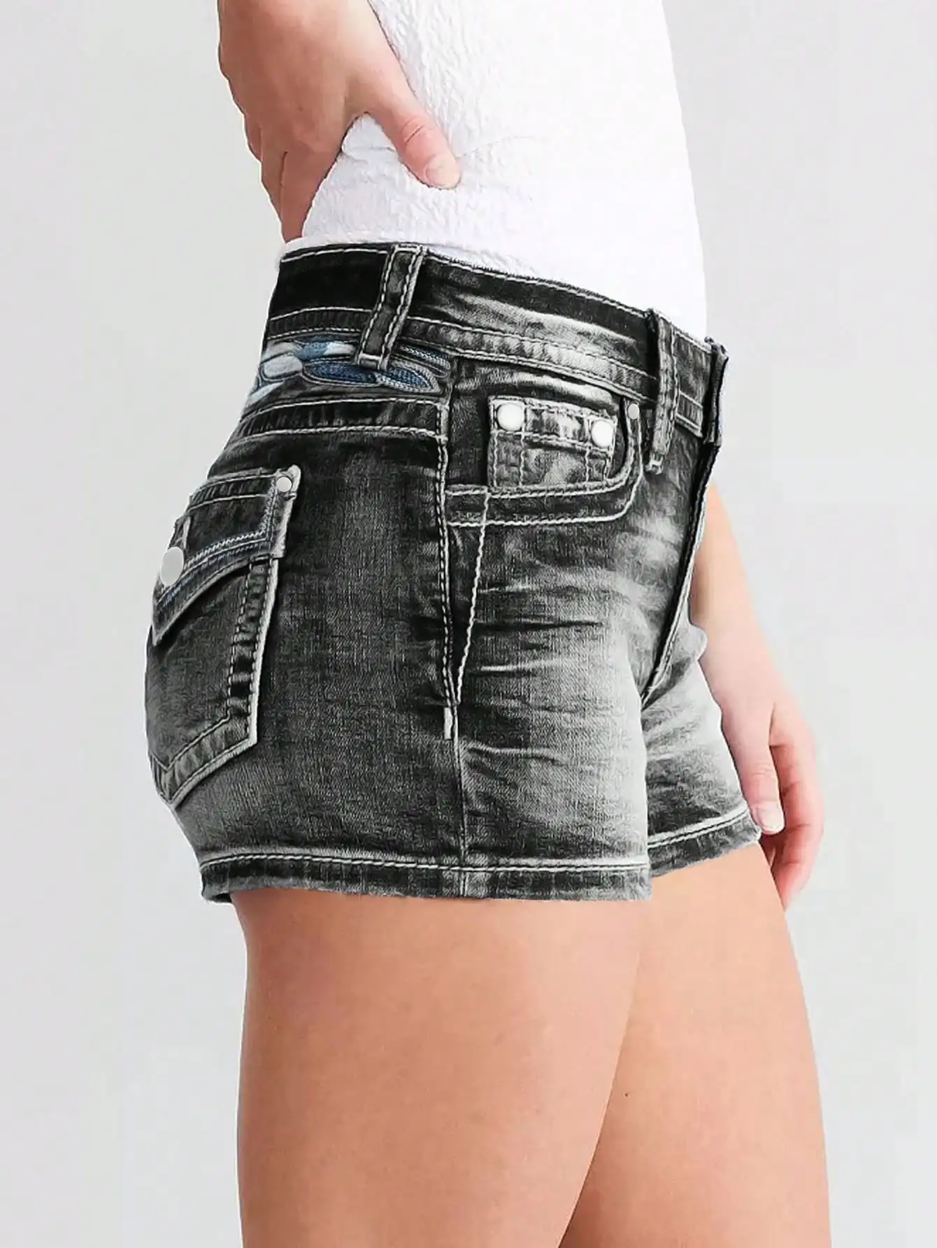 Pantalones cortos vaqueros sexys ajustados para mujer con bordado: moda de verano elegante y cómoda