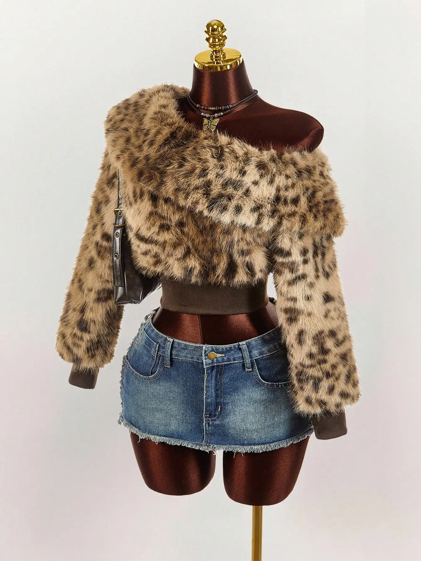 

Женская куртка с асимметричным воротником из искусственного меха с леопардовым принтом для повседневной носки осенью и зимой