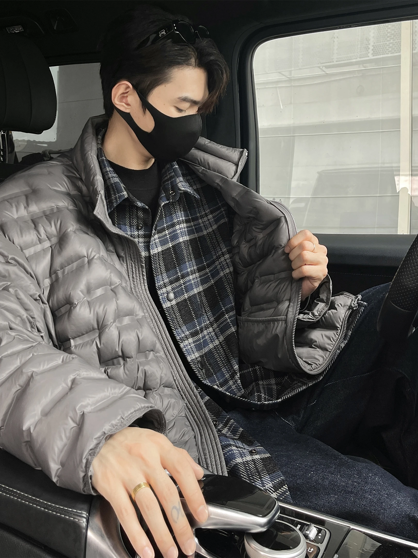 

Легкая стеганая куртка для мужчин с клетчатыми вставками, воротником-стойкой, больших размеров, удобная, дышащая, пуховая.