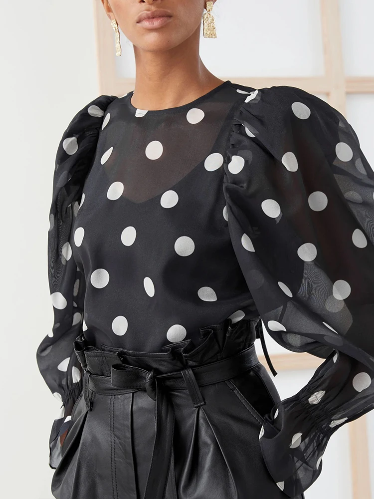 Chiffon bluse für Frauen transparente Puff ärmel Rundhals ausschnitt Frühling Mode Polka Dot Print lässig elegant transparent Hemd Tops 2024