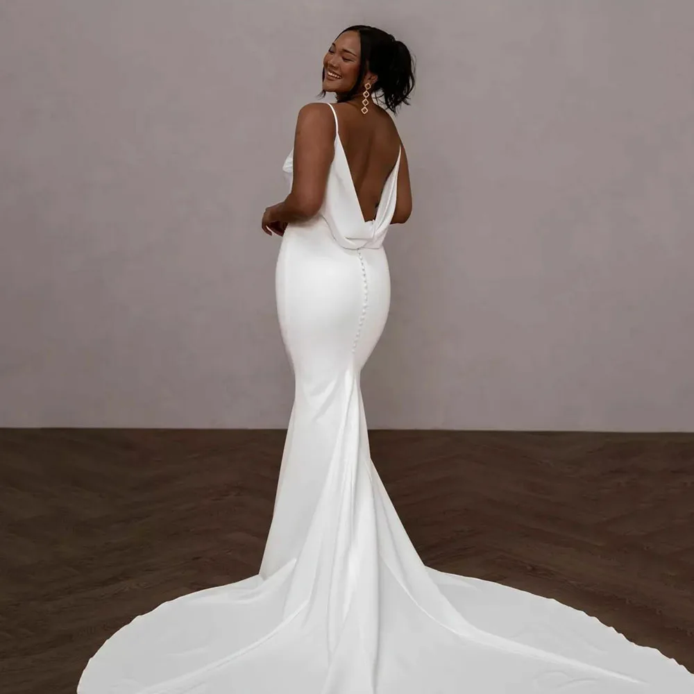 

2025 Women Classy Mermaid Wedding Dress Plus Size Sexy Backless Bridal Dress Customized Wedding Party Dress With Long Train