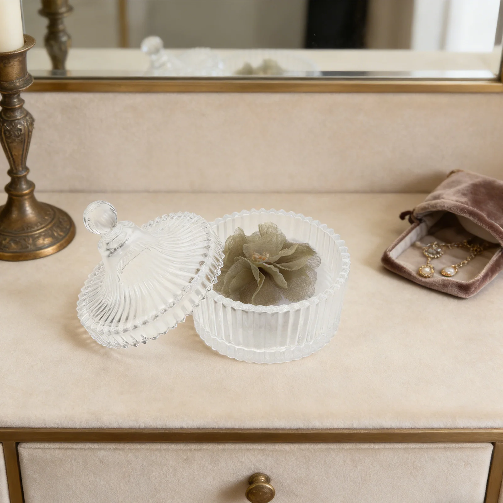 장식용 유리병에 담긴 양면 파우더 퍼프 부드러운 벨루어와 꽃무늬 리본 디자인 얼굴과 몸에 사용하는 대형 그립 어플리케이터