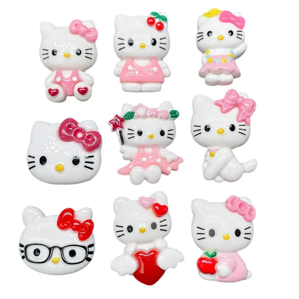 อุปกรณ์ตกแต่งเรซิ่นลายเฮลโลคิตตี้จากมินิโซ 5 ชิ้น สำหรับตกแต่งเคสมือถือ ที่คาดผม และงาน DIY