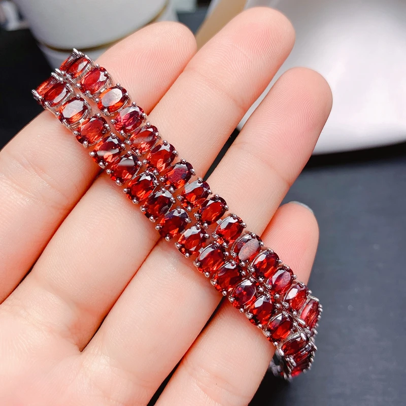 Natural garnet bracelet, the latest fashion, 925 Sterling silver, many gems, beautiful color, Ladies Bracelet