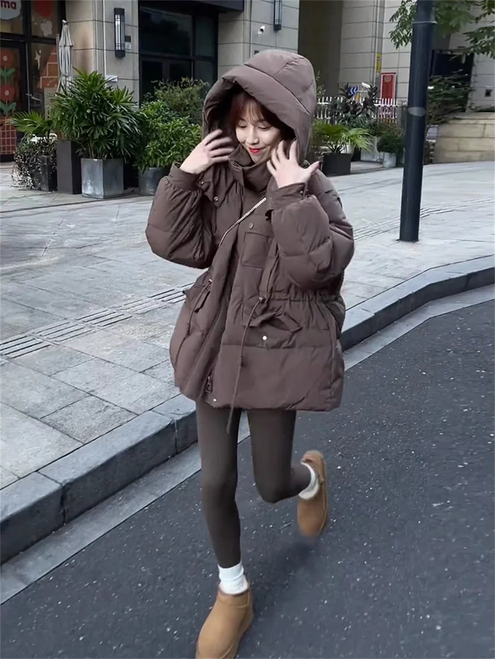 

Korean Version of Hooded Down Jacket for Women's Winter New Design With Loose Fit, Small Stature, Bread Jacket 2023