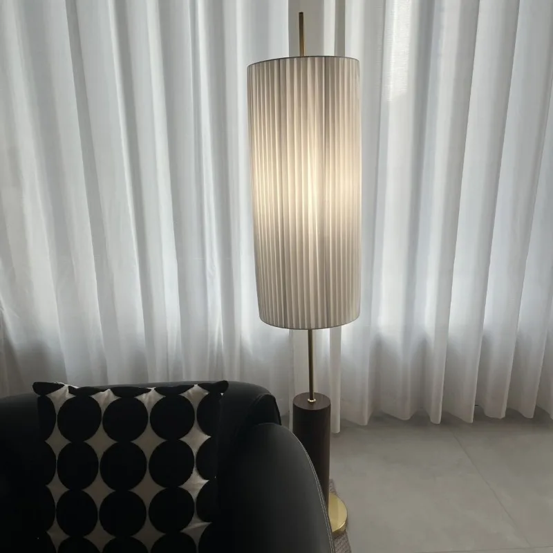 Bed and breakfast floor lamp living room zen tea room bedroom modern simple creative vertical table lamp atmosphere lamp