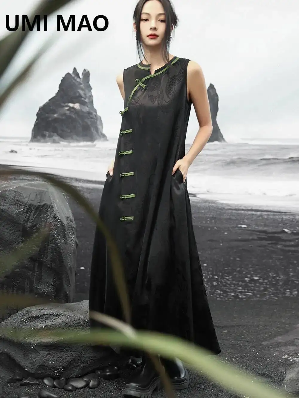 UMI MAO جديد الصينية تانك القمم فستان الصيف الرجعية تشيباو تحسين عموم مشبك التنين نمط الساتان الجاكار فساتين طويلة فام
