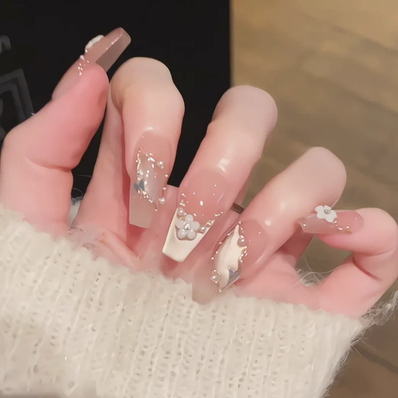 

Wear Nail High-end Pure Handmade Manicure Medium and Long Flash Diamond Cat's Eye High-quality Three-dimensional Flowers