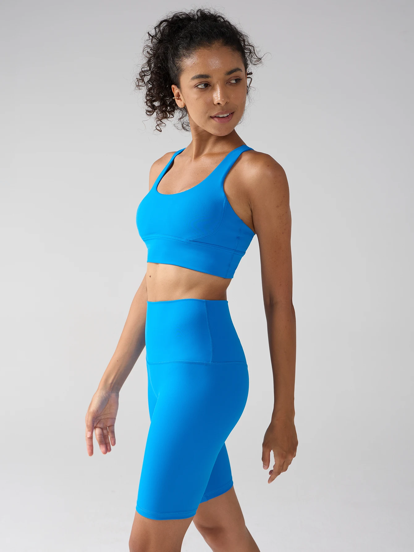 

Yoga Shorts Set Gym Two Piece Sports Set Women Workout Outfit Fitness Suit Cross Straps Bra High Waist Shorts Running Tracksuit