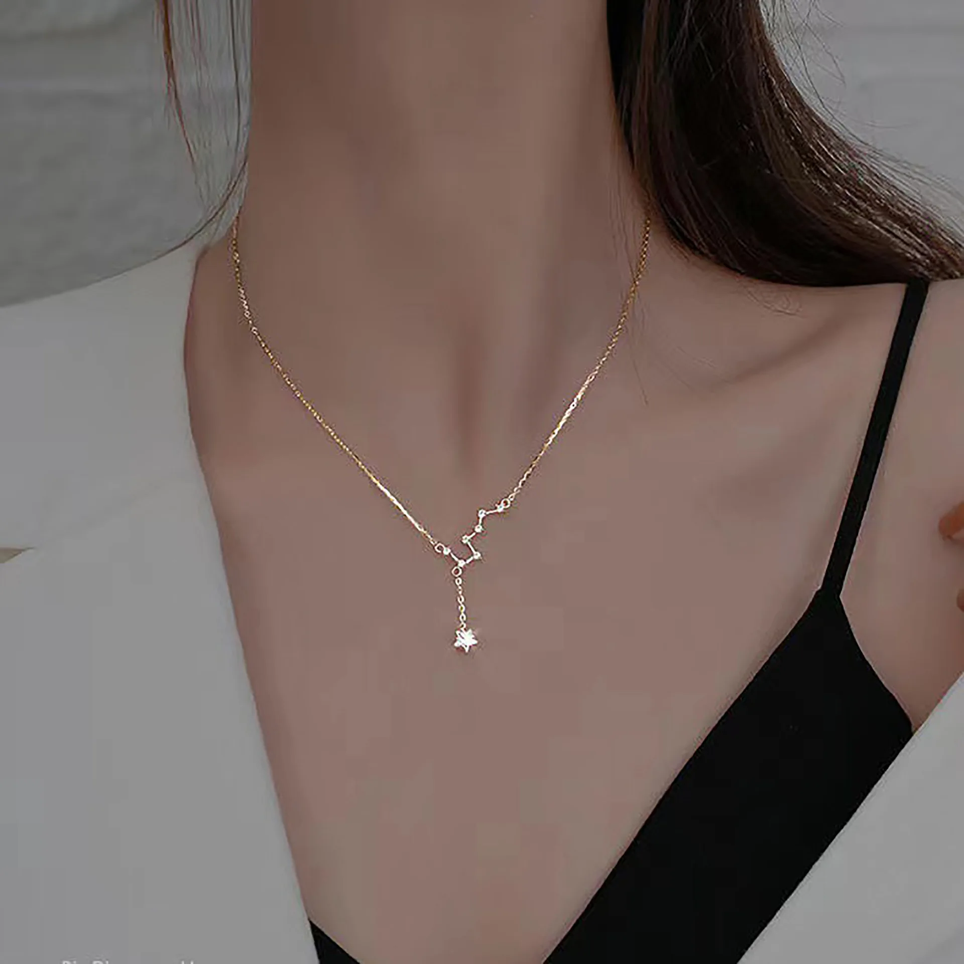 2025 Alloy Dipper Shape Necklace Simple Pendant Charm Clavicle Chain Exquisite Women Pendant Necklace Wholesale