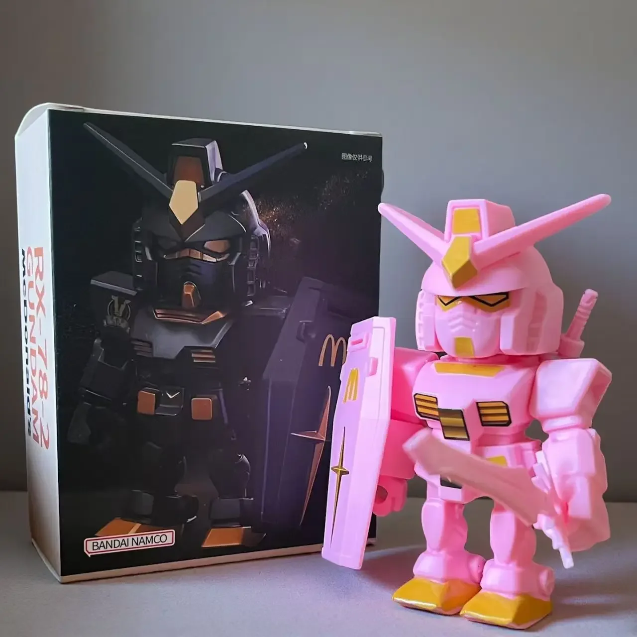 Mcdonald Gundam Figuur Qmsv Rx-78-2 Ver Angus Mobiel Pak Actie Beeldje Verzamelbaar Model Standbeeld Robot Kits Car accessories
