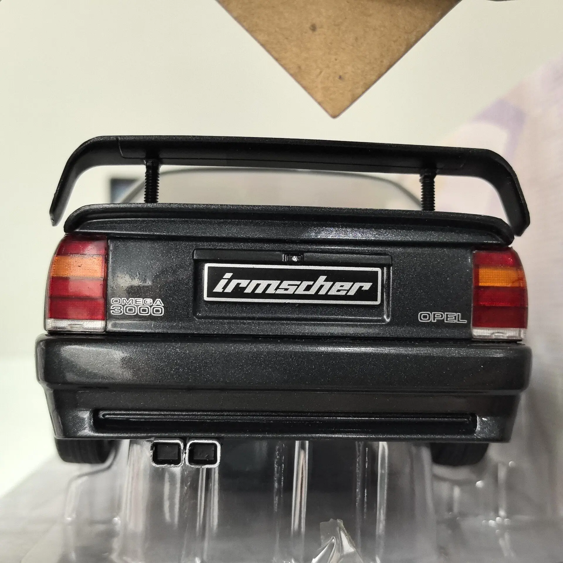 Diecast SOLIDO 1/18 Scale OPEL OMEGA EVO 500 1990 B2 Alloy Car Model view 6