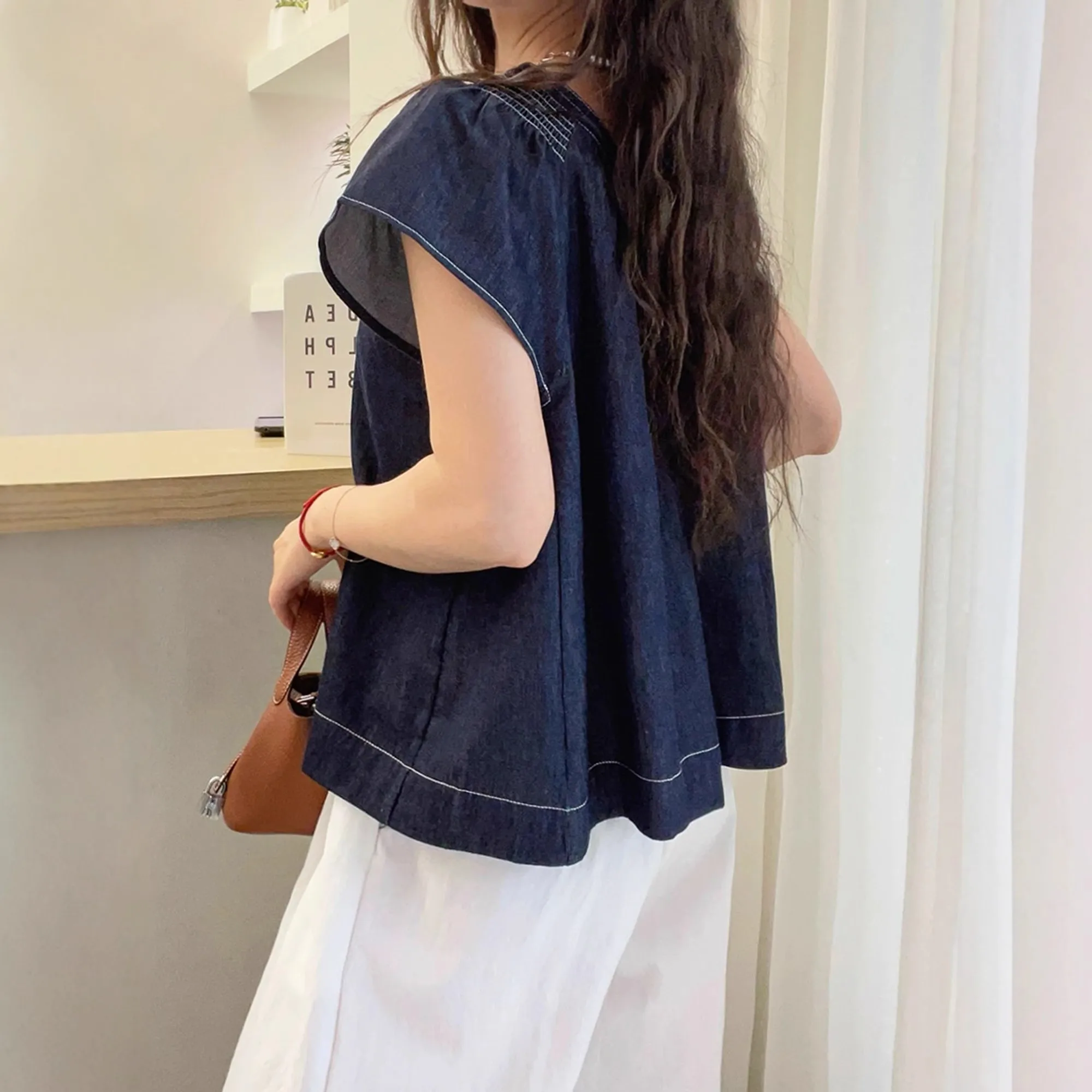 レトロなヨーロッパ風デニムスウェットシャツ、女性用サマーニュールーズカジュアルファッショナブルスモールスウェットシャツ、小さめフリンジスウェットトップ