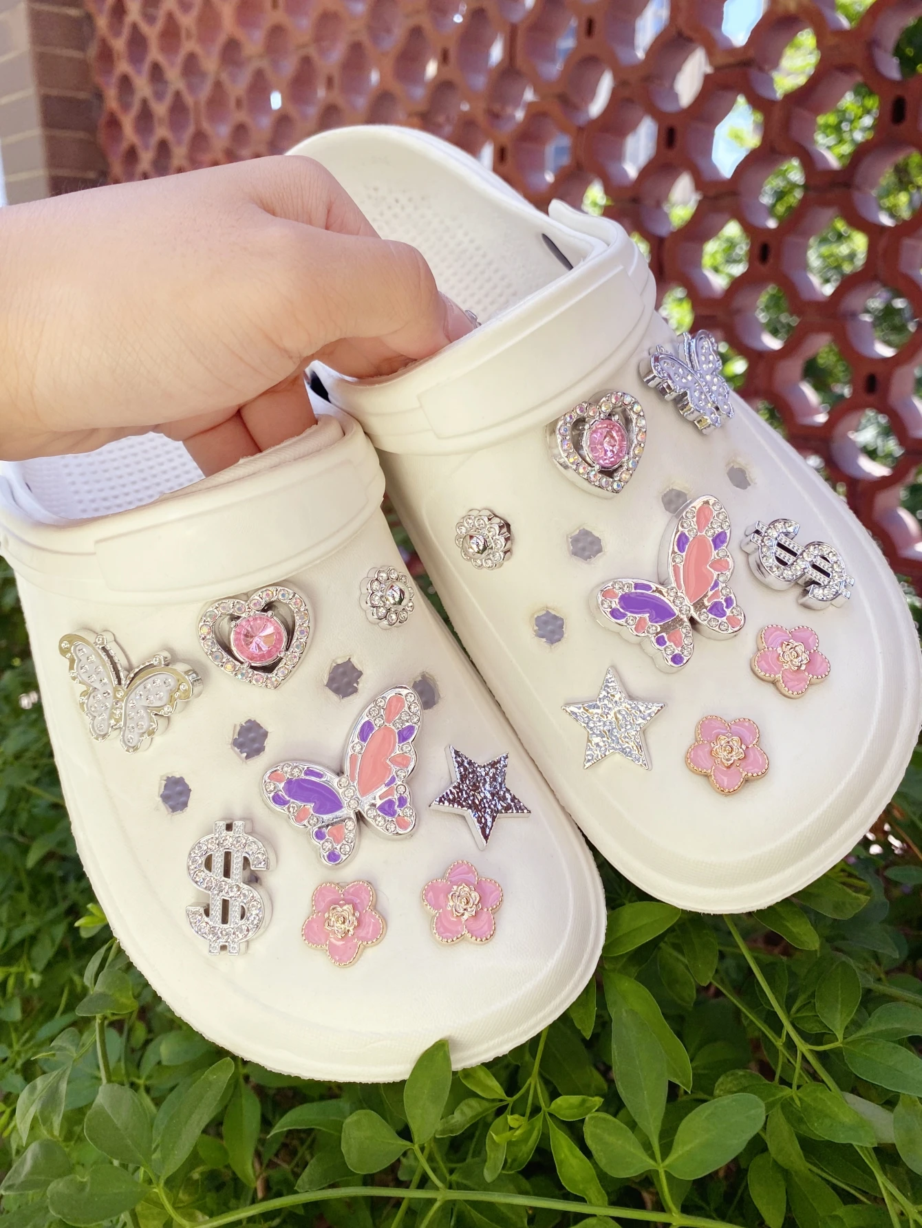 16 piezas de accesorios Crocs: Mariposa, corazón, dólar estadounidense, flor, estrella de cinco puntas, decoraciones DIY, zapato multifuncional cl
