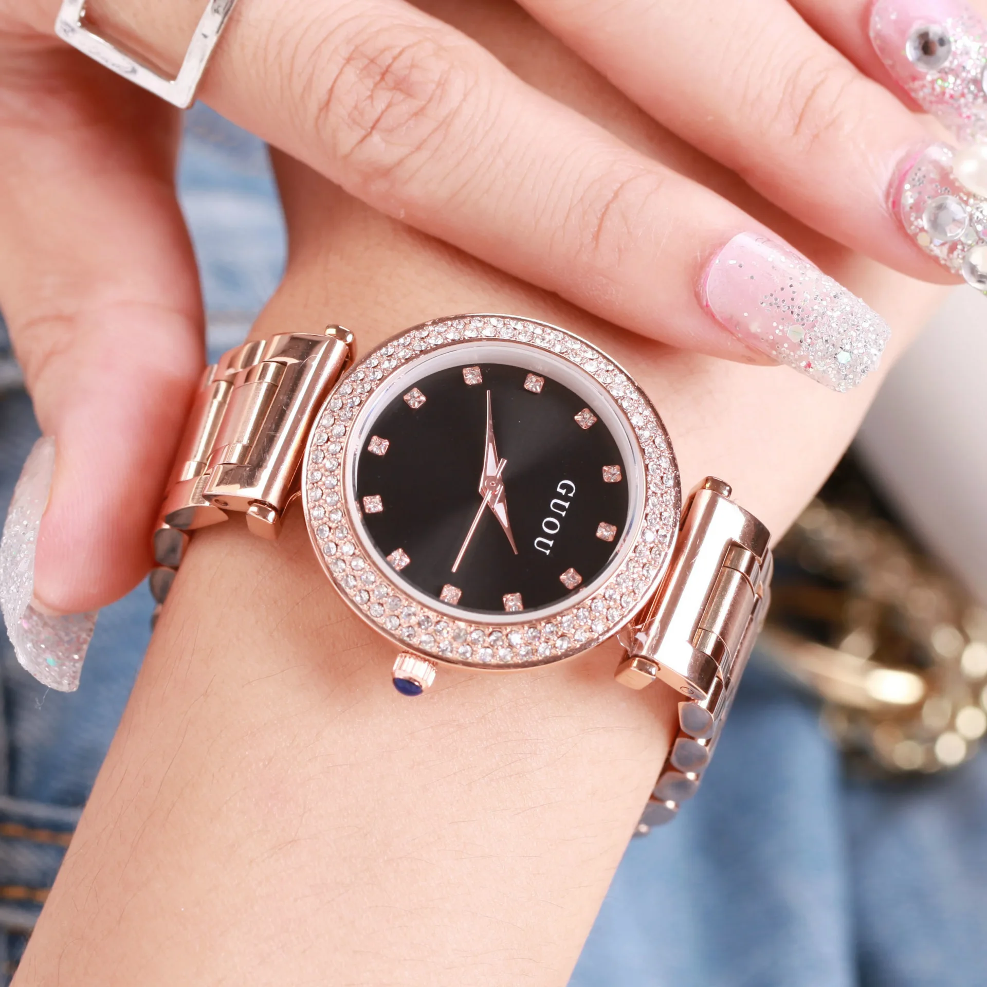 Relógio de moda feminina, design elegante e minimalista, com strass, novo modelo para 2026, relógio selecionado de alta qualidade.