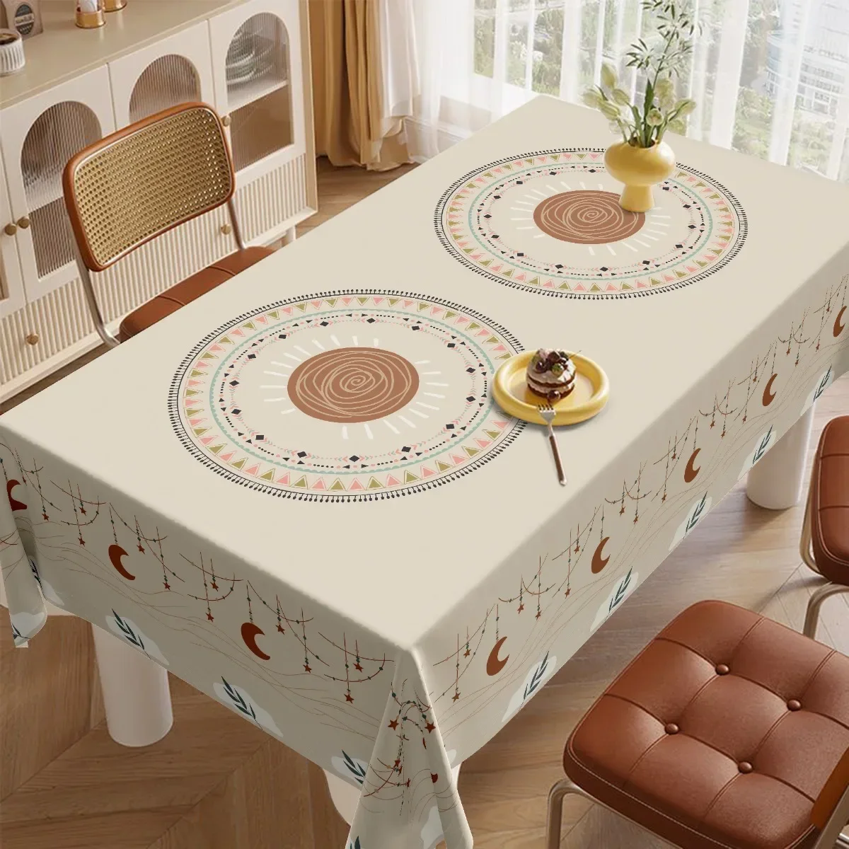 1 PC Bohemian-style Mandala Tablecloth - Center spiral pattern surrounding triangular crescent-shaped star-shaped leavesxzj