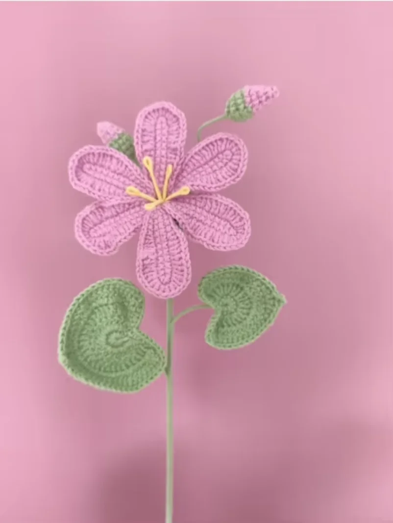Hand woven one flower, two leaf tung oil flower, suitable for home decoration, hotel ornaments, wedding supplies, holiday gifts