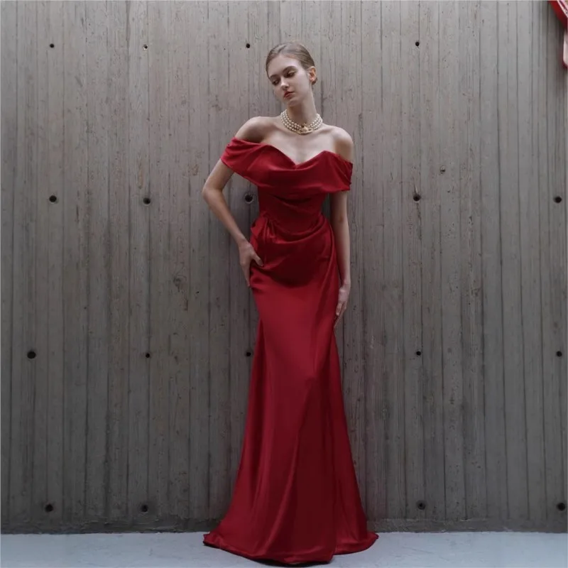 

Adult acetate satin toasting banquet simple plus-size red dress