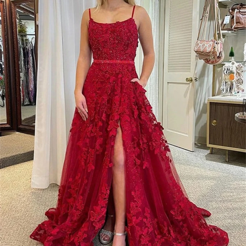 Elegantes A-Linie-Abschlussballkleid mit Spaghettiträgern, U-Ausschnitt, glänzende Pailletten, Schmetterlingsapplikation, Schleppe für Damen, Abschlussball, Abendparty-Kleider