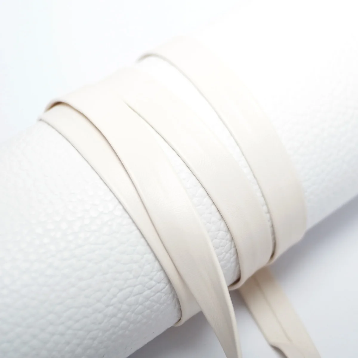 

Beige Soft Leather Cord,Fine Litchi Texture Bonding Leather Strips,,Bracelet Necklace Earring Making，Vegan Leather Cord,10x0.8mm