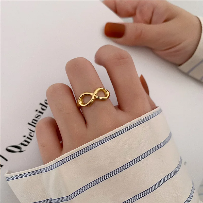 Korean Hollow Infinity Symbol Rings for Women Simple Fashion Stainless Steel 18K Gold Plated Finger Jewelry for Party Gifts