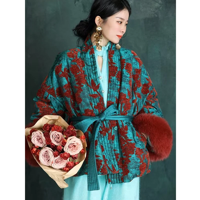 秋と冬の新しい V ネック高級中国風コントラストカラーの毛皮の袖口デザインエレガントなホワイトグースダウンレディースコート S-XL