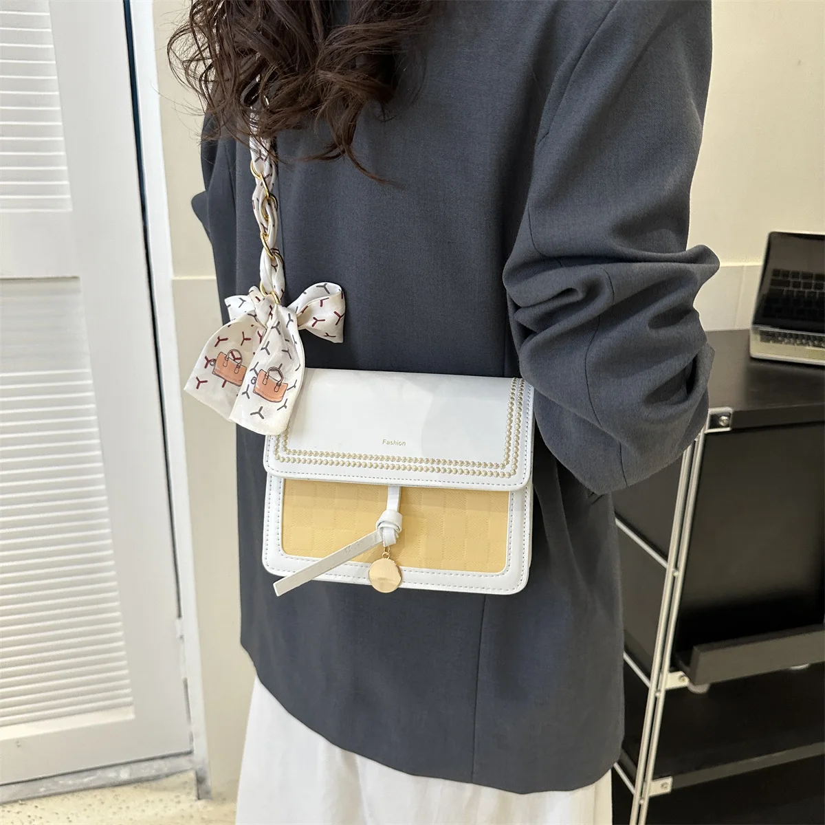 Online Celebrity Fashion Contrast Stitching Fashion Small Bag Female Summer Small Fresh Foreign Style Slung Small Shoulder Bag