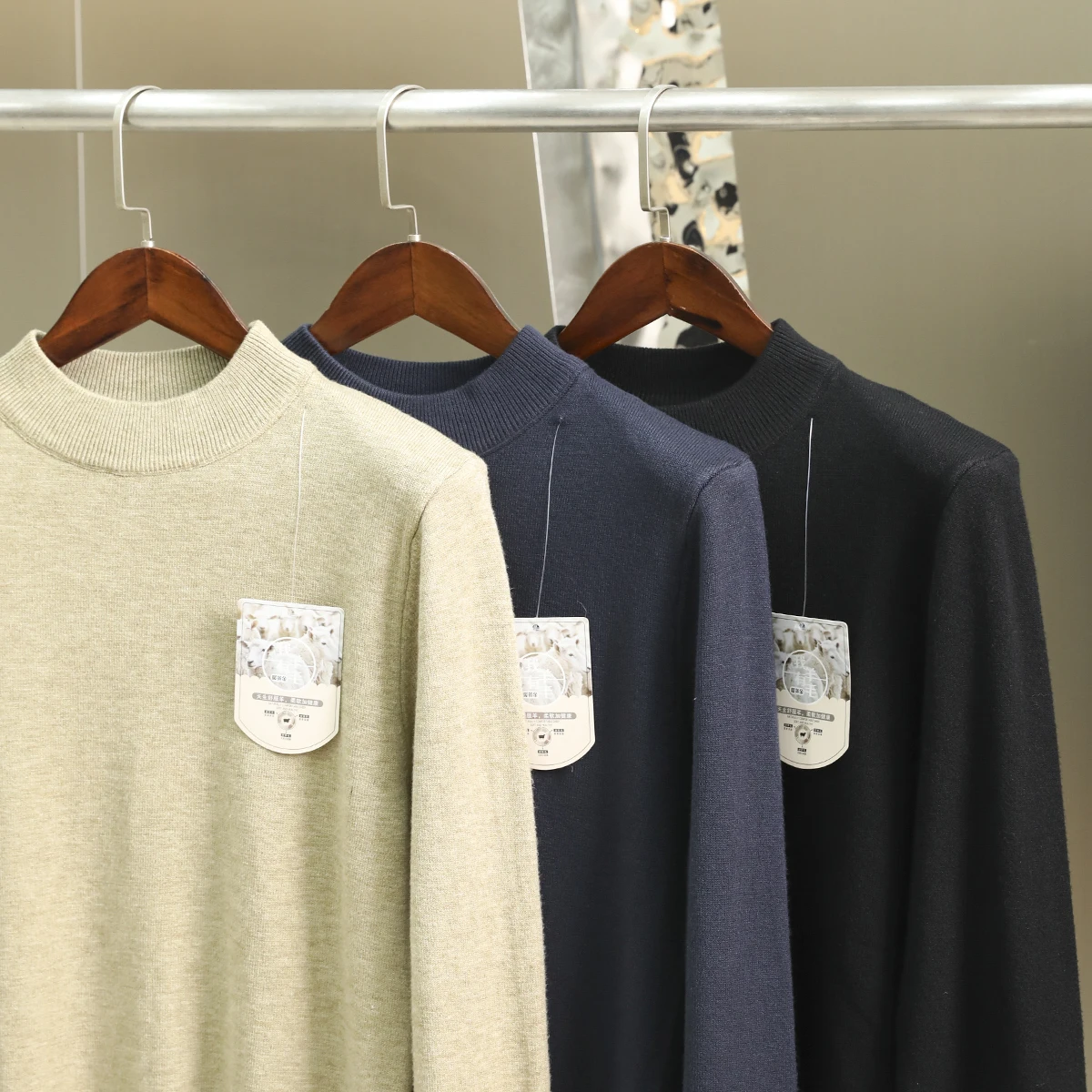 

Высококачественный мужской вязаный свитер с высоким воротником, на флисовой подкладке, из шелковой шерсти, модный городской стиль, с длинными рукавами, для делового стиля