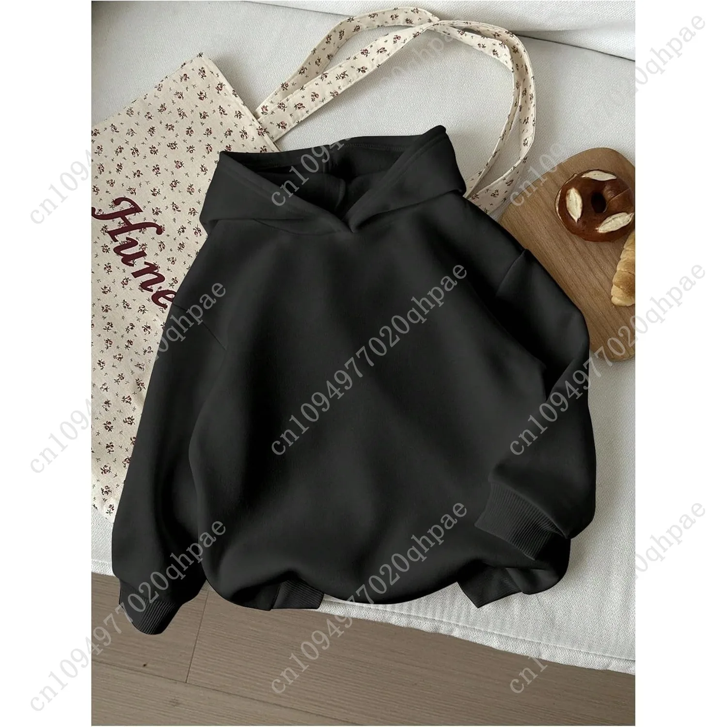 Рисунок 2 - Толстовки с леопардовым принтом и бантом для девочек