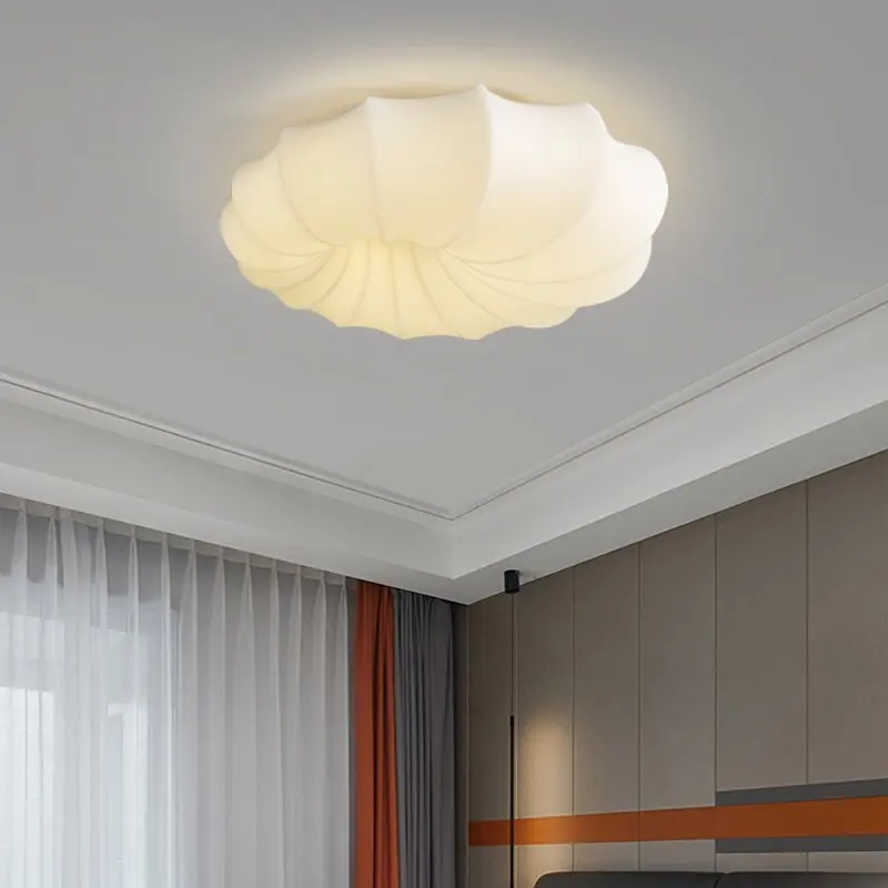 미니멀 크림 LED 천장 조명 이미지