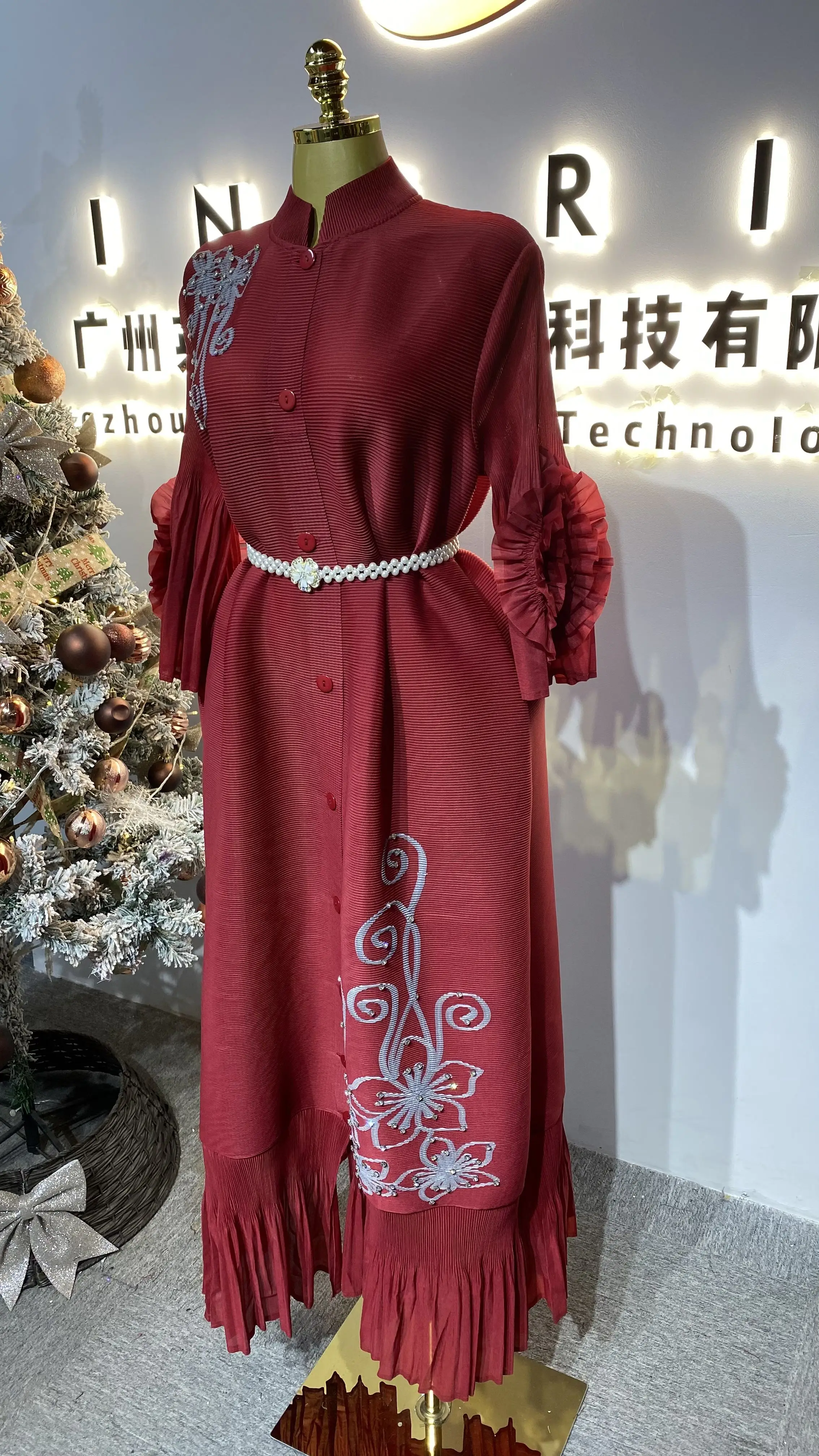 Nowa modna długa sukienka bez rękawów, francuski design, ażurowa, tkana z frędzlami odzież damska - GZXX366