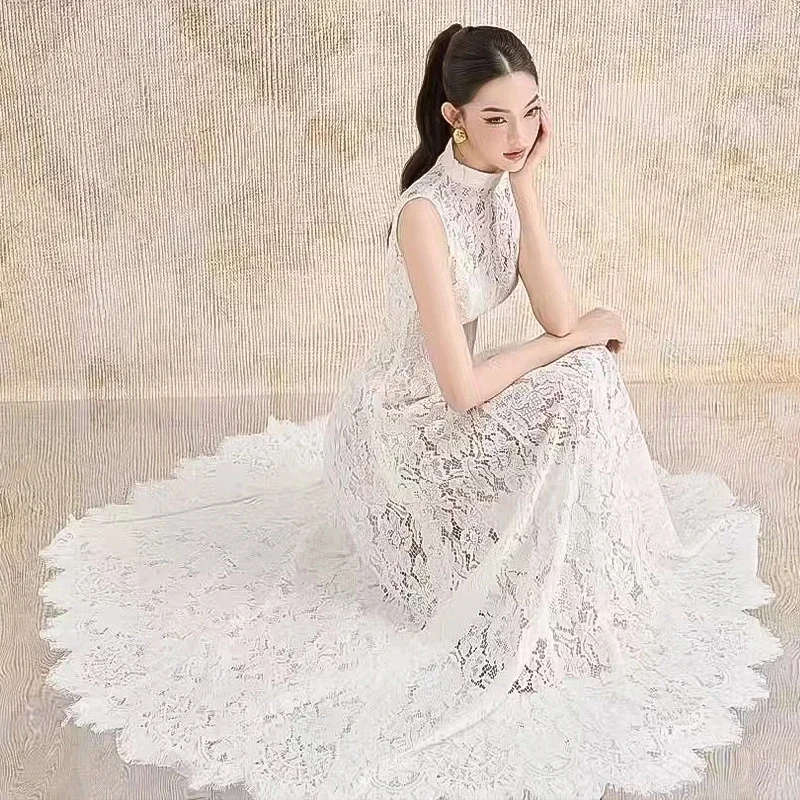 Neues weißes Spitzen-Maxikleid mit Rundhalsausschnitt, ärmellos, schmale Passform, modisch, trendig, elegant, lässig, Partykleidung