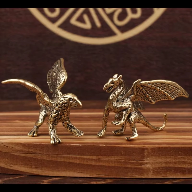 Vintage Brass Warcraft Magic Dragon Metal Figurine Creative Dinosaur Flying Dragon Desk Decoration