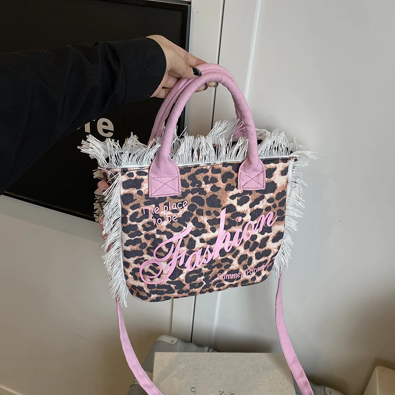 

CANVAS Tassel Letter Women's Handbags Large Capacity Commuting Women's Bags on Sale 2025 Brand Simple Versatile Tote Bags