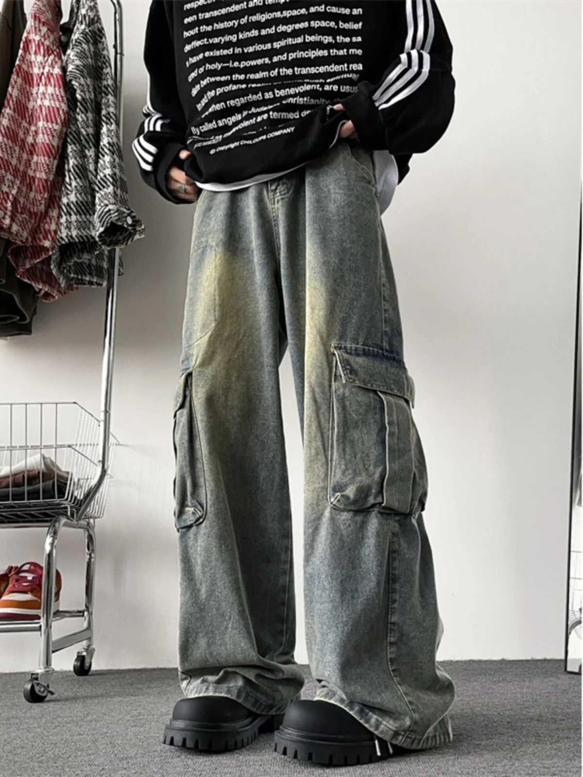 

Retro American Style Men's Workwear Jeans Large Pockets Loose Wide Leg Pants Youth Casual Fashion Straight Tube Trousers