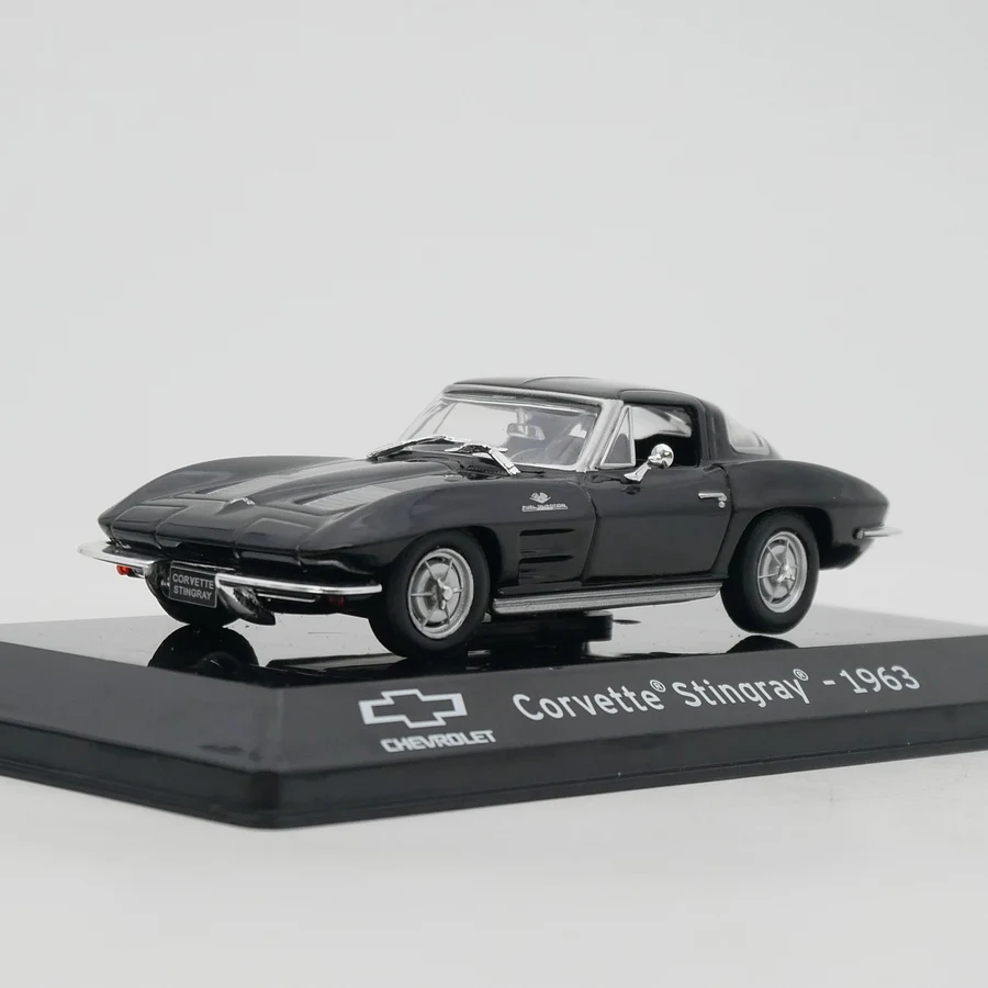 1:43 Scale Diecast Alloy Chevrolet Corvette Stingray 1963 Toys Cars Model Classics Nostalgia Adult Gifts Souvenir Static Display