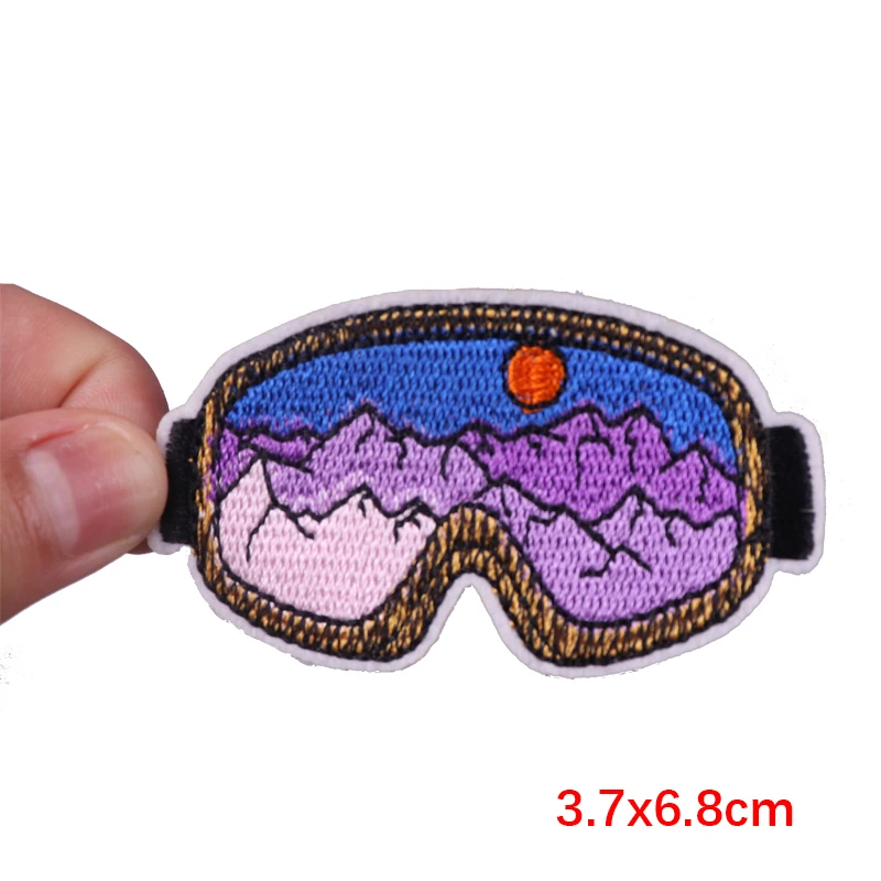 Naszywka z haftem UFO Mountain Camping Patch Iron On Patches For Clothing Thermoadhesive Patches On Clothes Mushroom Sew Sticker