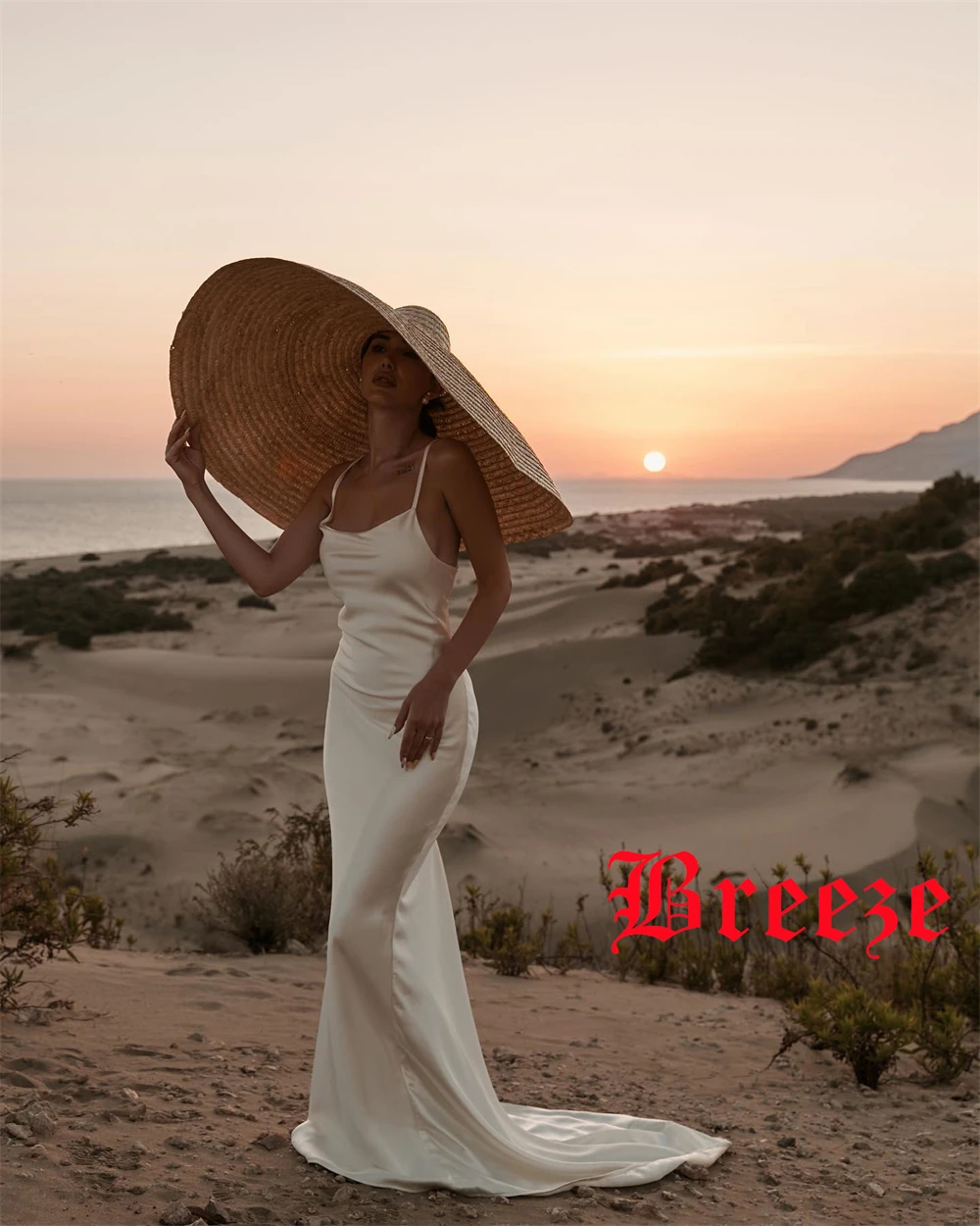 맞춤형 절묘한 샴페인 새틴 웨딩 드레스 우아한 Strapless 스파게티 스트랩 민소매 레이스 업 신부 가운