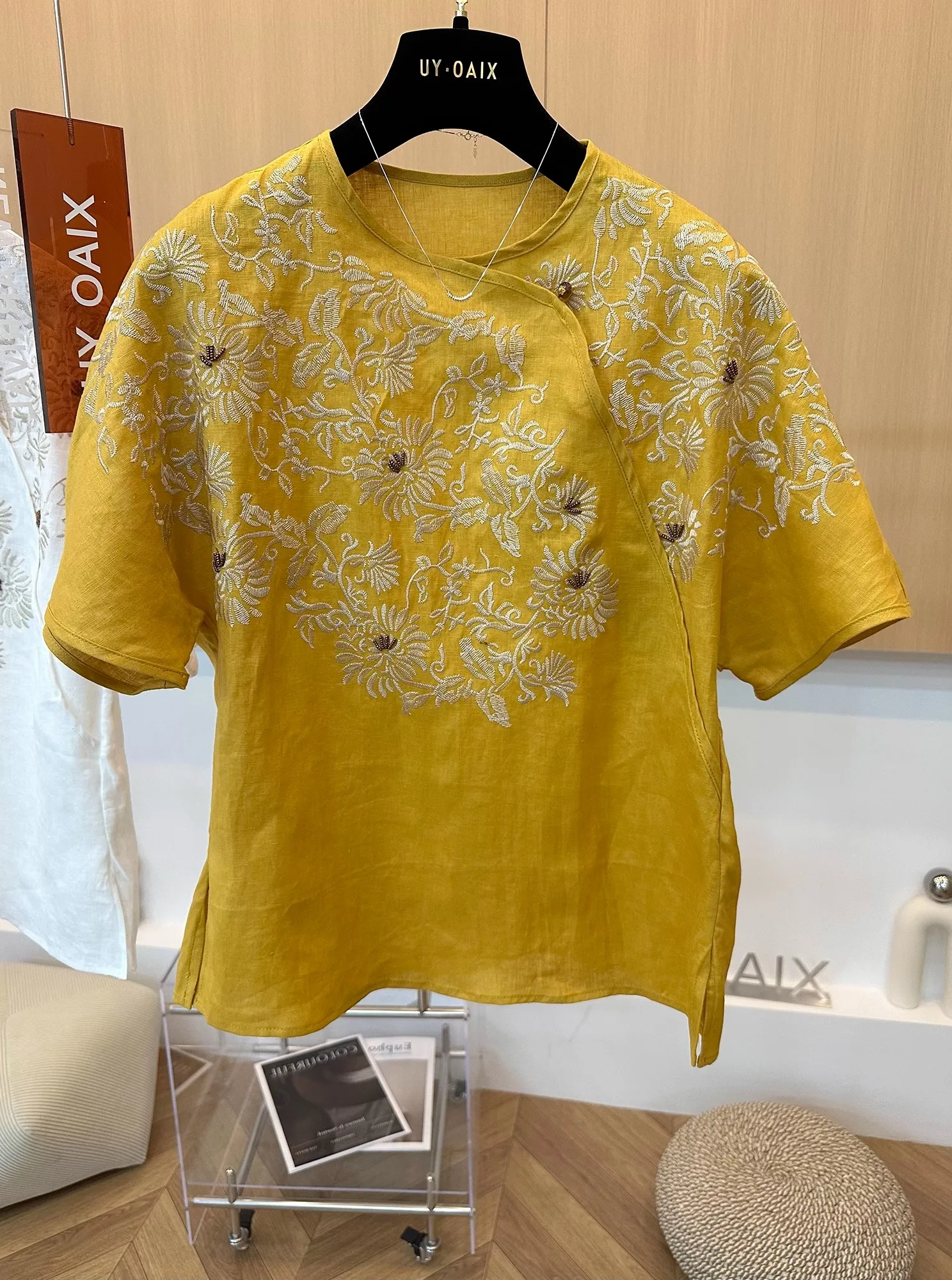 Nouveau chinois Sle brodé ort Sve irt été 2025 lin Anti-âge rond Ne femmes irt coton 90% lin 0%