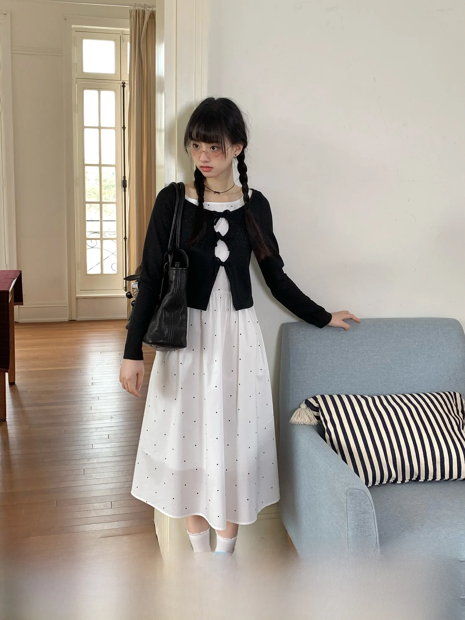 

Женский комплект в стиле ретро: жилет в горошек и длинный топ-накидка с рукавами, модный ансамбль из двух предметов для весны