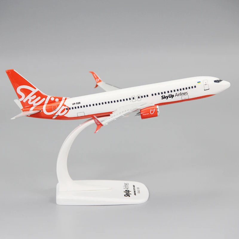 

1:200 Scale B737-800 Skyup Airline ABS Plastic Airplane Model Toys Aircraft Plane Model Toy Assembly Collection Display Gifts