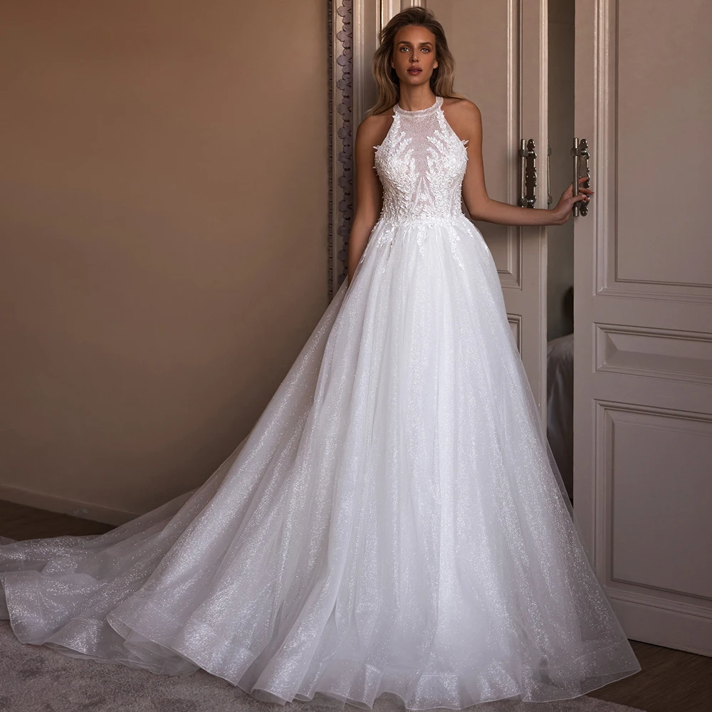 Customized Sexy Backless O Neck Flowers Vintage Wedding Dresses Delicate Appliques Beaded Court Train A Line Bridal Gown