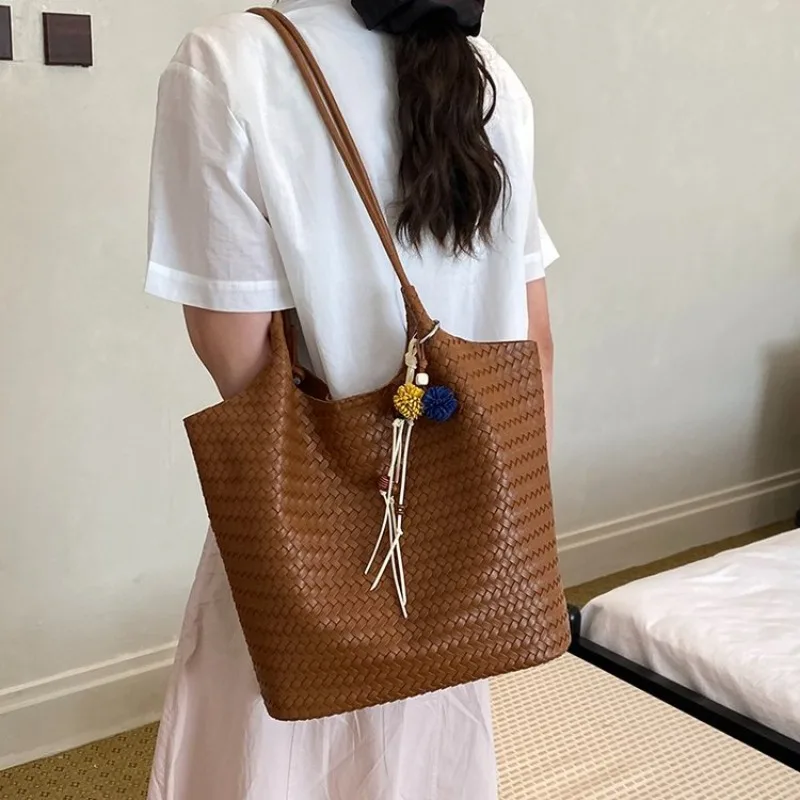 Classic Designer Diaper Bag Elegant Crossbody Handbag Trendy Letter Logo Casual Leisure Style Perfect For Party Or Commute