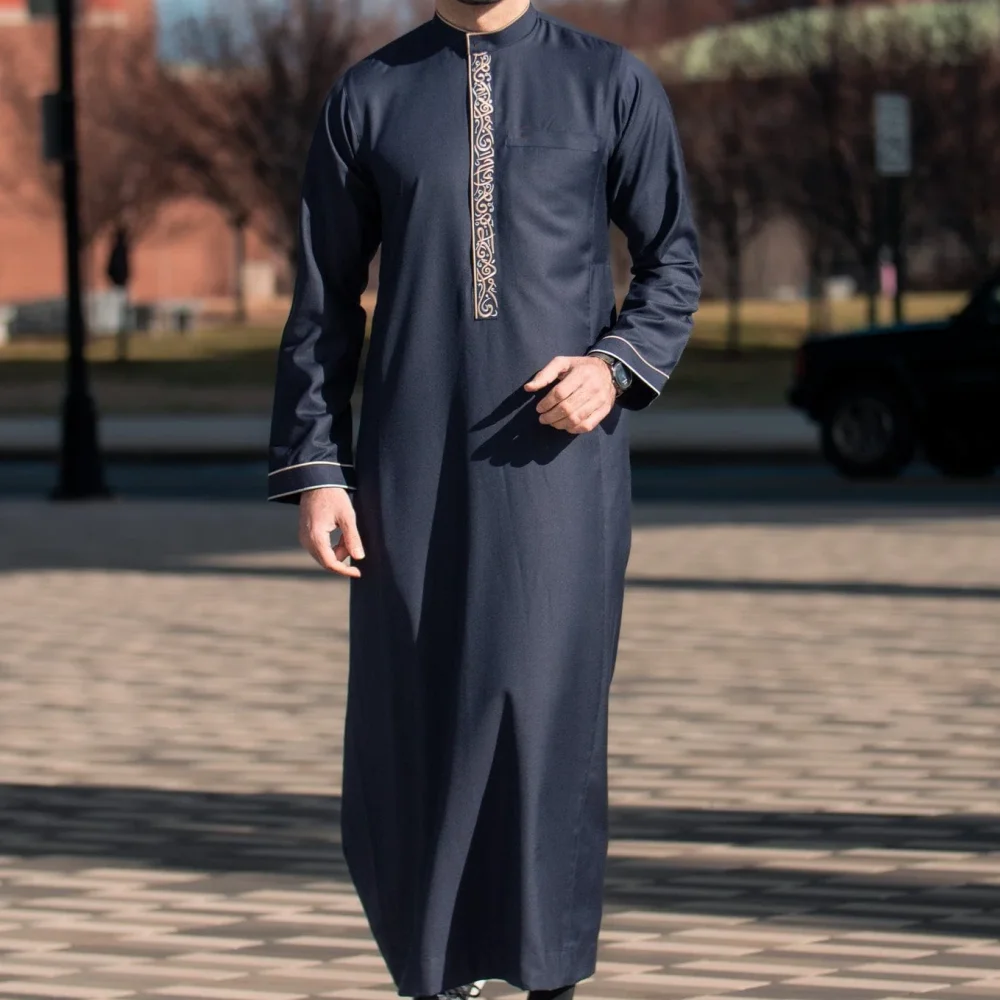 Traditional Islamic men's clothing: long-sleeved embroidered stand-collar men's robe, Arab ethnic style men's Muslim formal wear